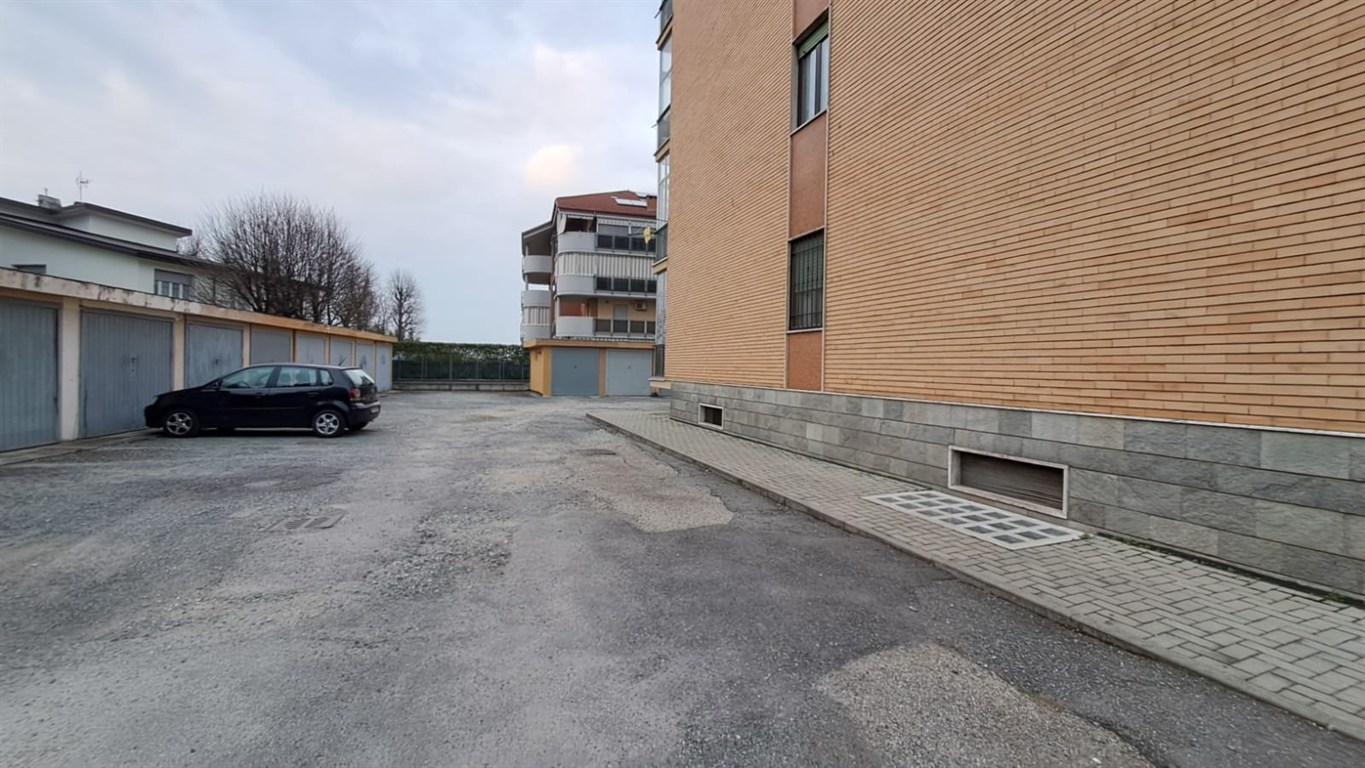 Garage/Box/Posto auto in vendita a Venaria Reale (TO)
